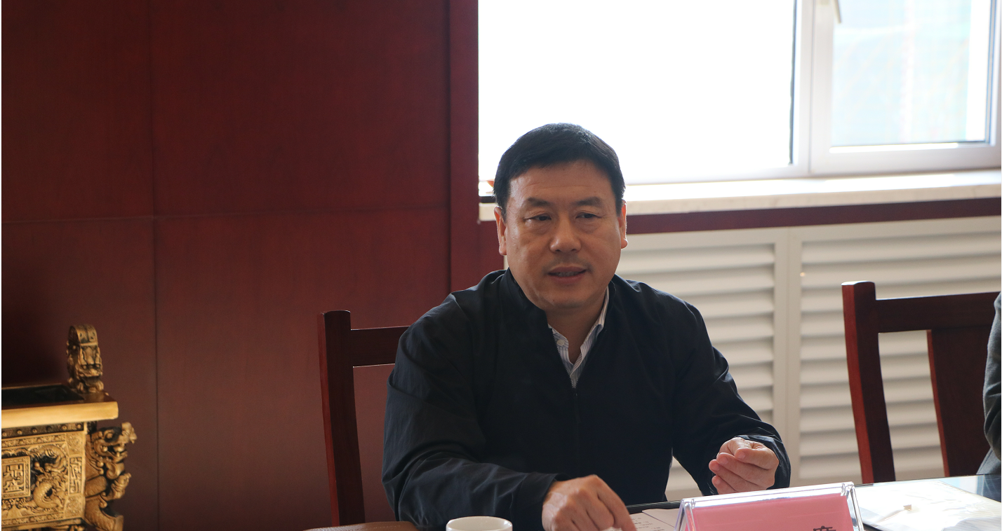区人大秘书长到我九鼎峰集团走访调研__青岛九鼎峰建设集团有限公司